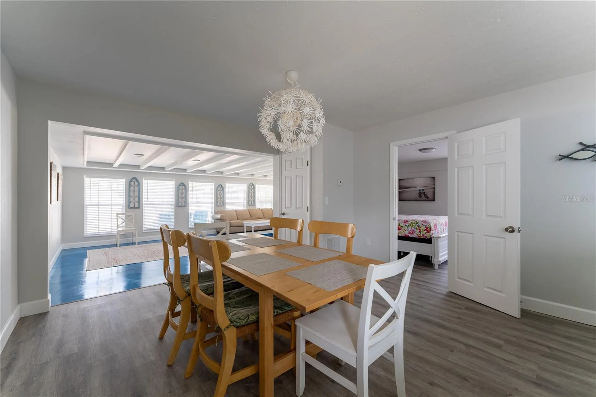604 Avenida De Mayo Sarasota FL 34242