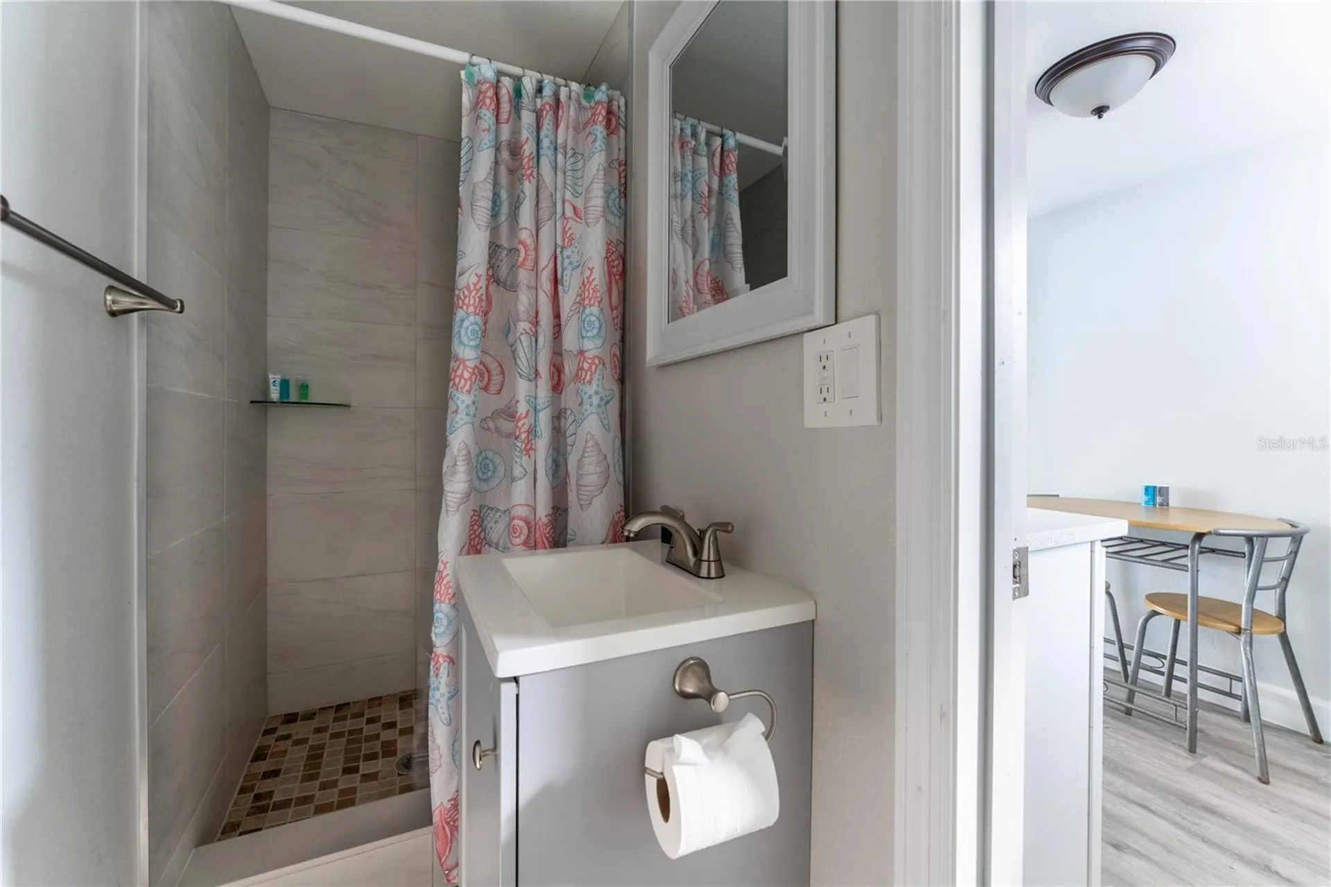 604 Avenida De Mayo Sarasota FL 34242