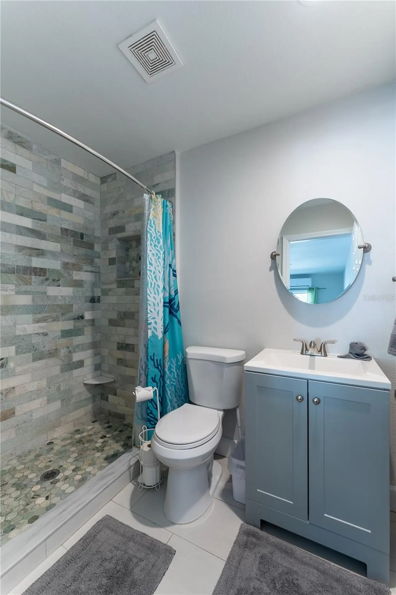 604 Avenida De Mayo Sarasota FL 34242
