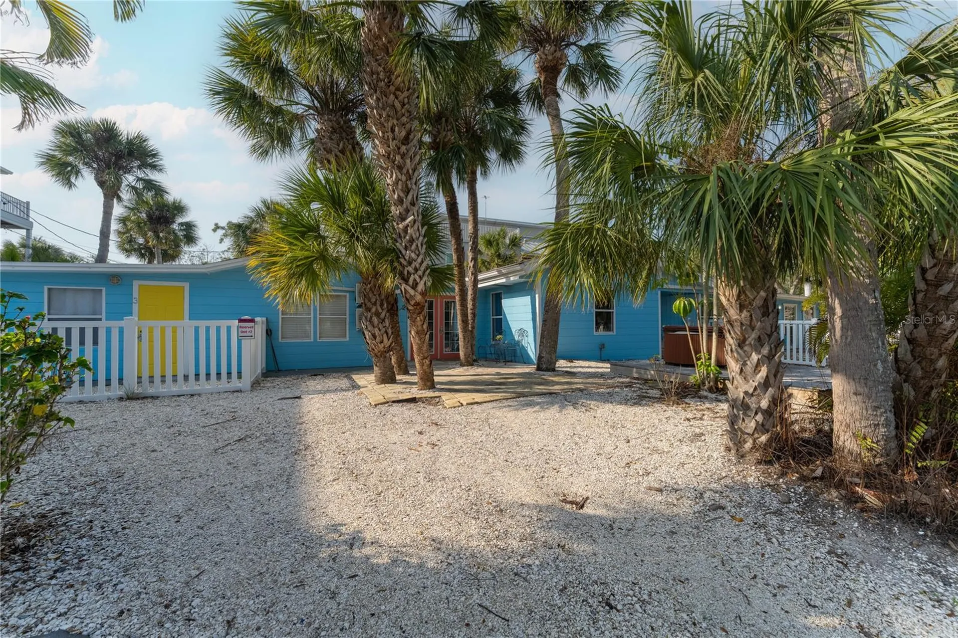 604 Avenida De Mayo Sarasota FL 34242