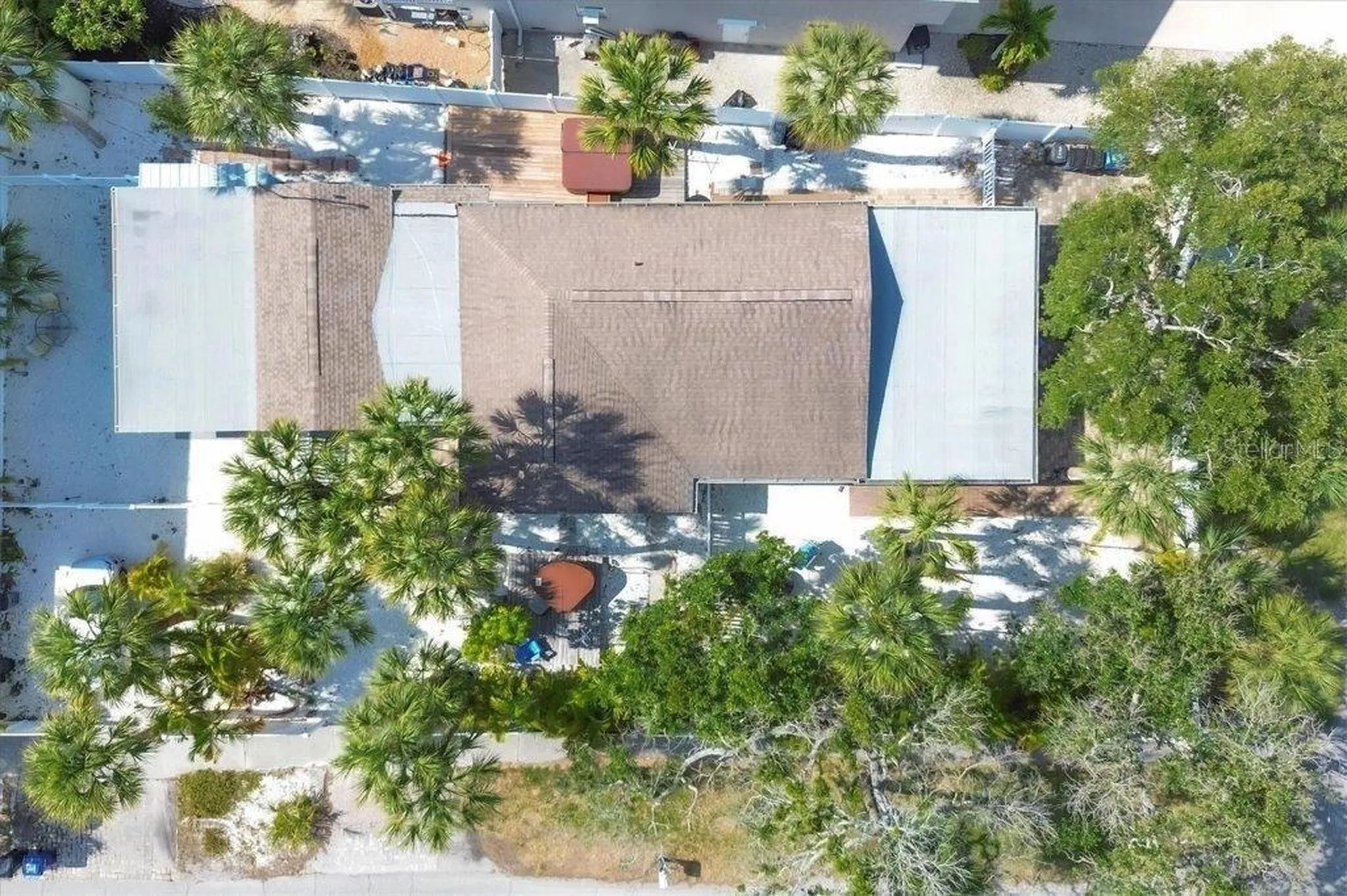 604 Avenida De Mayo Sarasota FL 34242