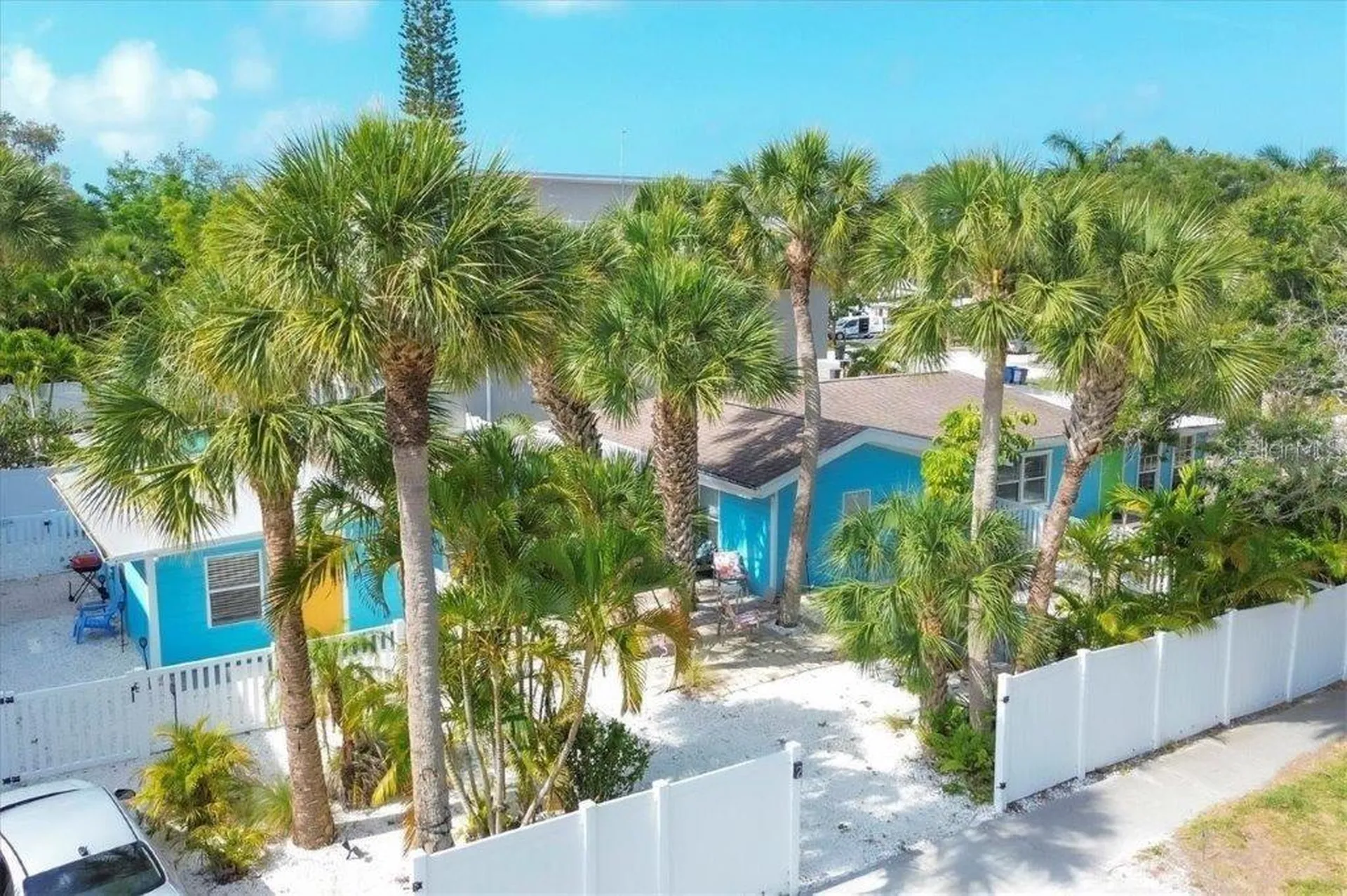 604 Avenida De Mayo Sarasota FL 34242