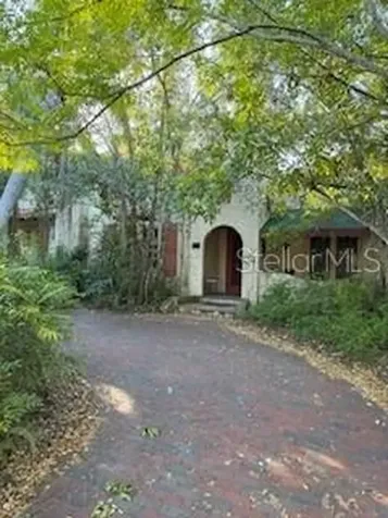 1736 Hawthorne Street Sarasota FL 34239