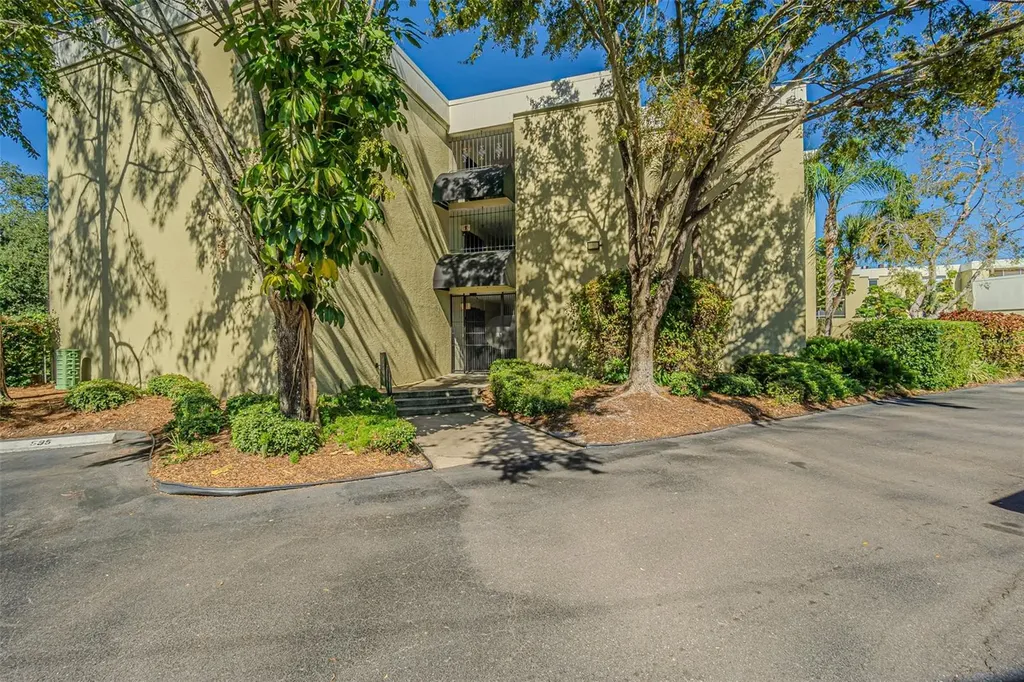2302 S Manhattan Avenue Tampa FL 33629