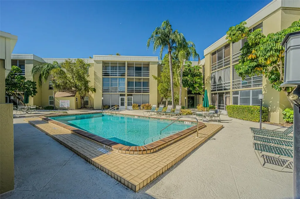 2302 S Manhattan Avenue Tampa FL 33629