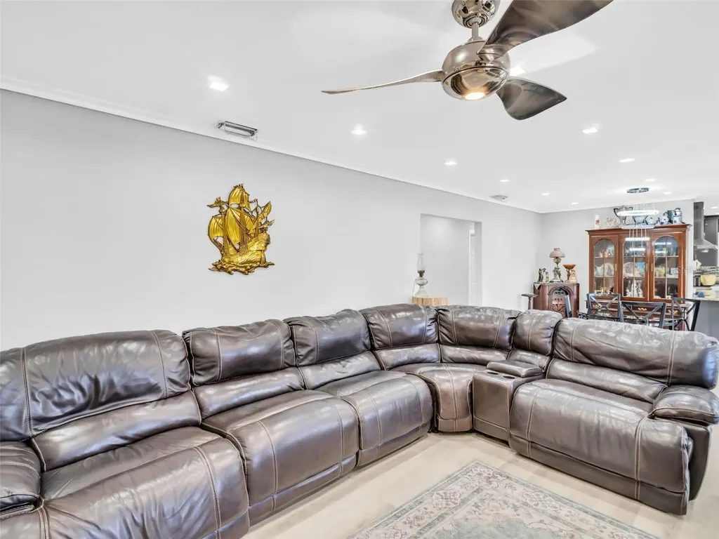 4915 South Road New Port Richey FL 34652