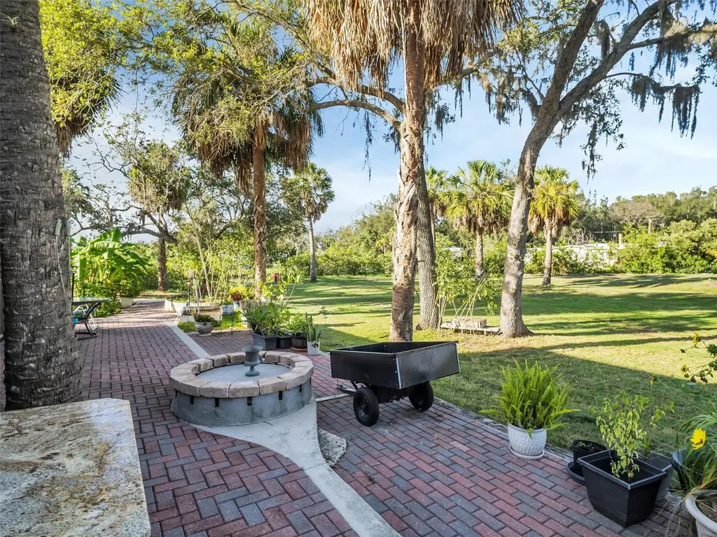 4915 South Road New Port Richey FL 34652