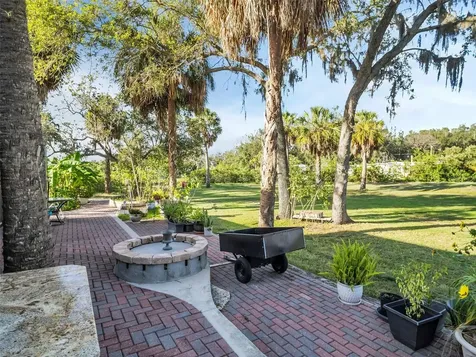 4915 South Road New Port Richey FL 34652