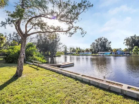 4915 South Road New Port Richey FL 34652
