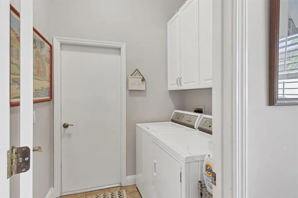 8945 Olde Hickory Avenue Sarasota FL 34238