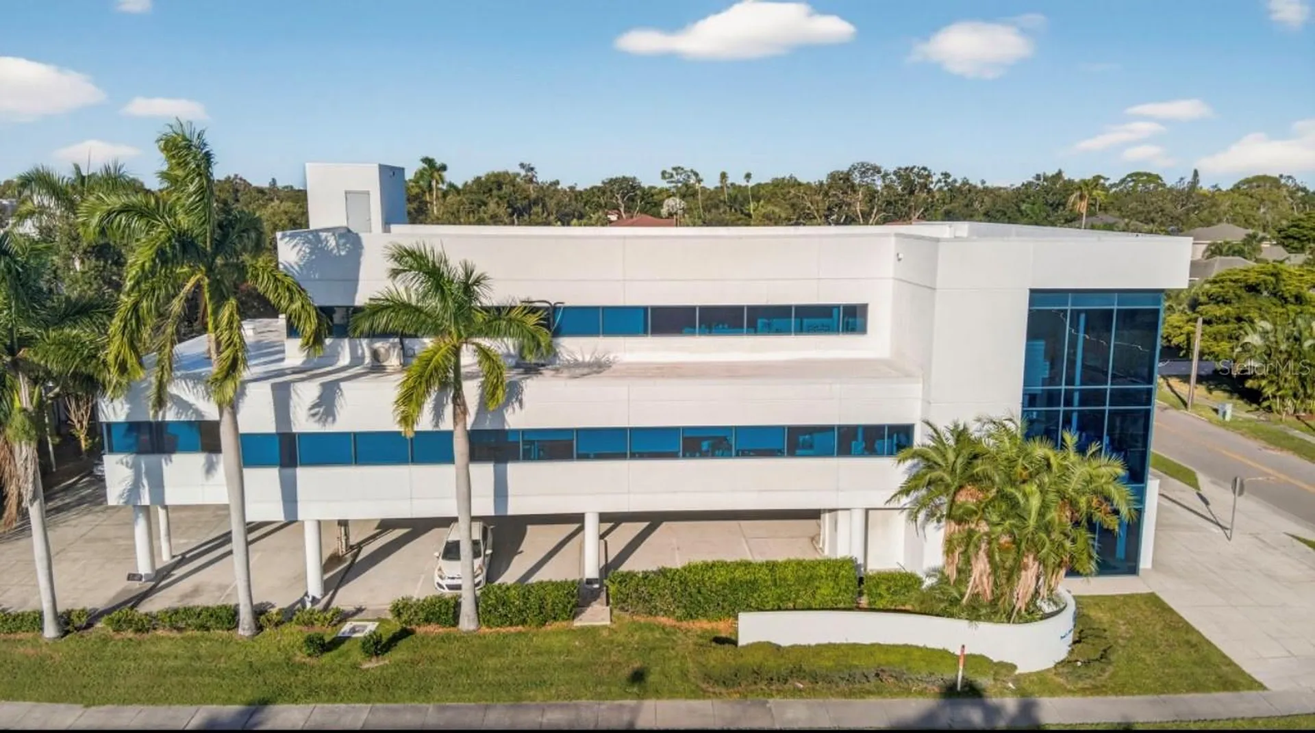 2426 S Tamiami Trail Sarasota FL 34239