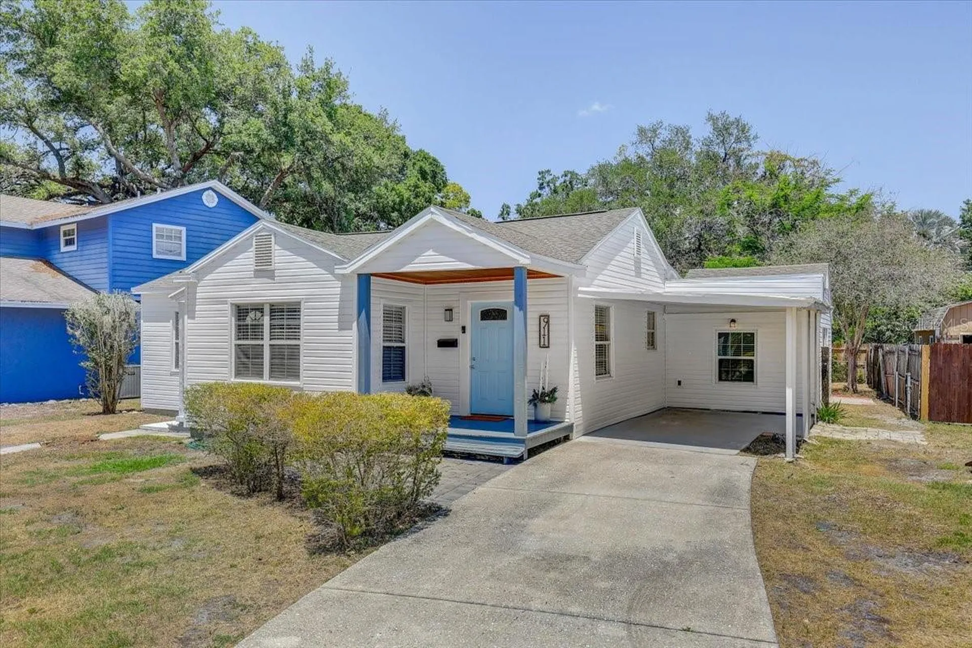 911 W Candlewood Avenue Tampa FL 33603