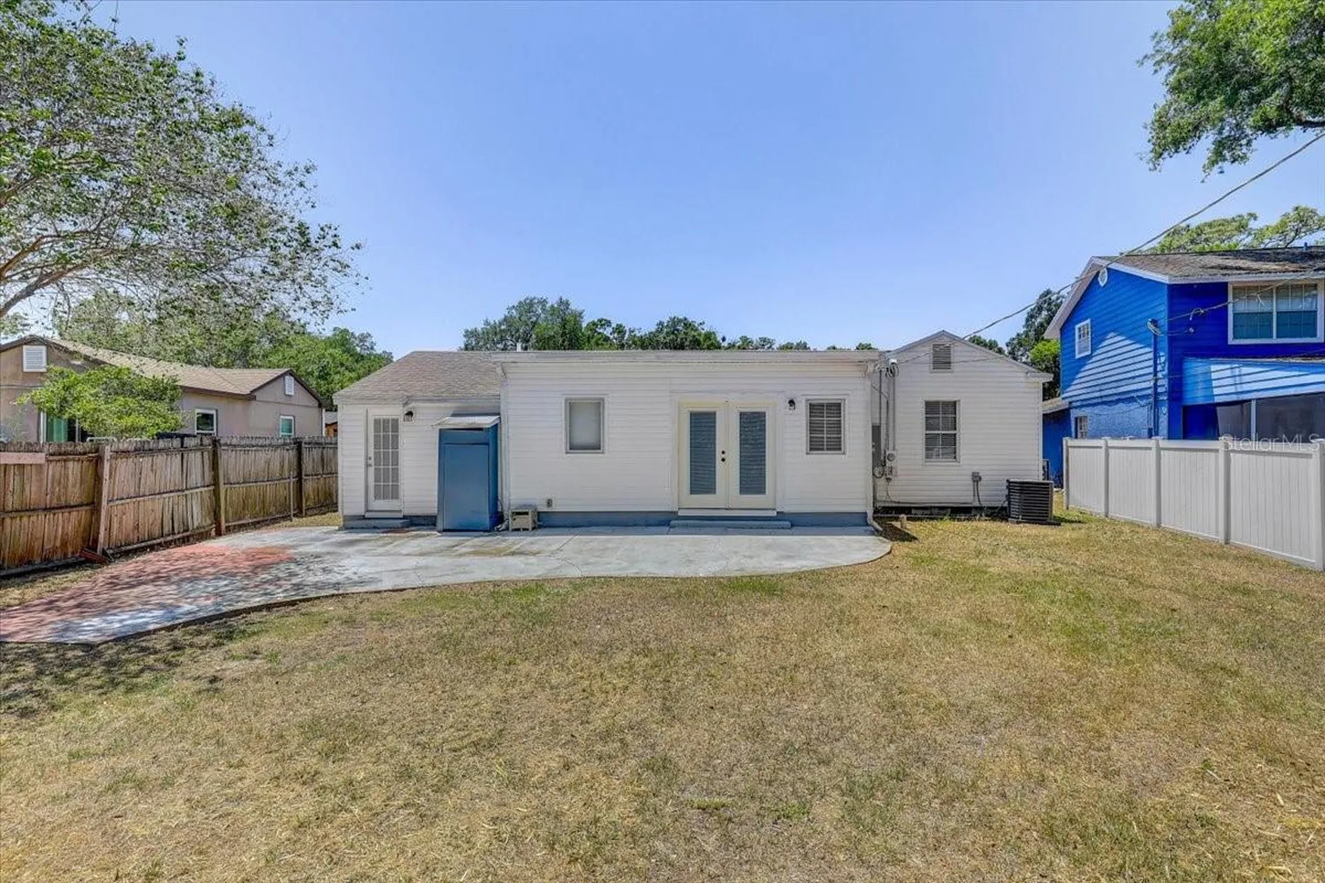 911 W Candlewood Avenue Tampa FL 33603