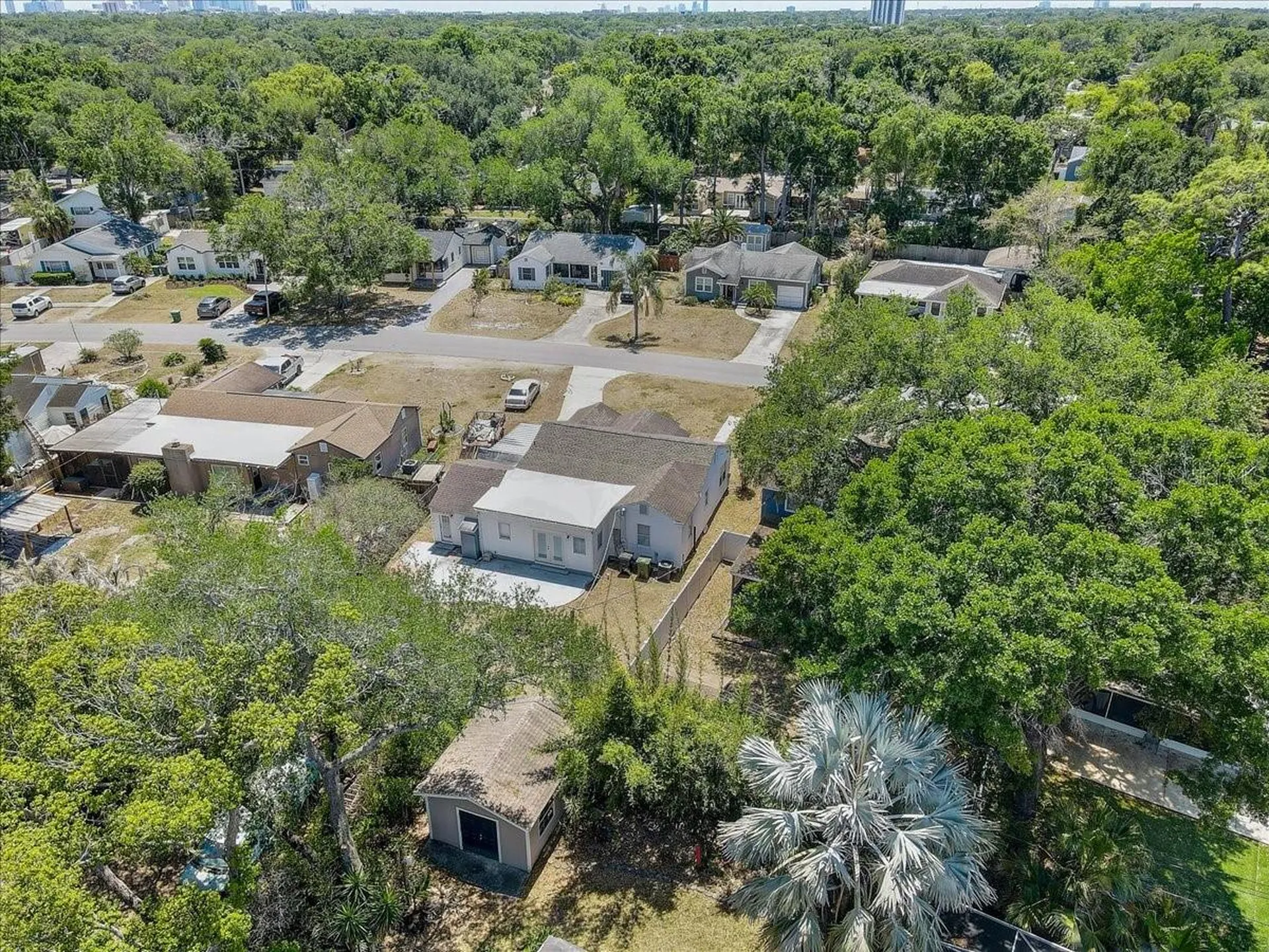 911 W Candlewood Avenue Tampa FL 33603