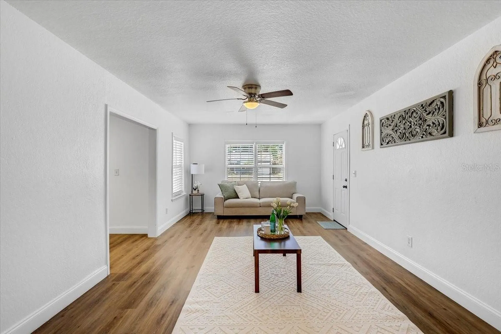 911 W Candlewood Avenue Tampa FL 33603