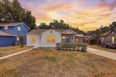 911 W Candlewood Avenue Tampa FL 33603