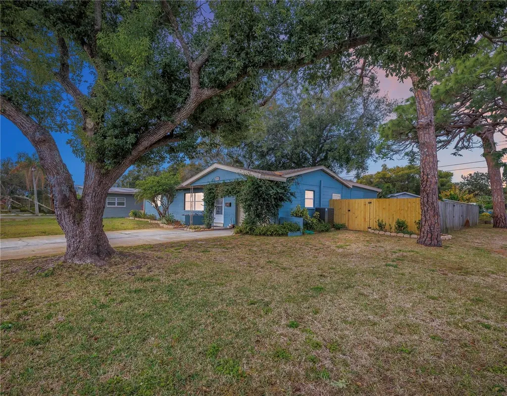 3990 59th Way N St Petersburg FL 33709