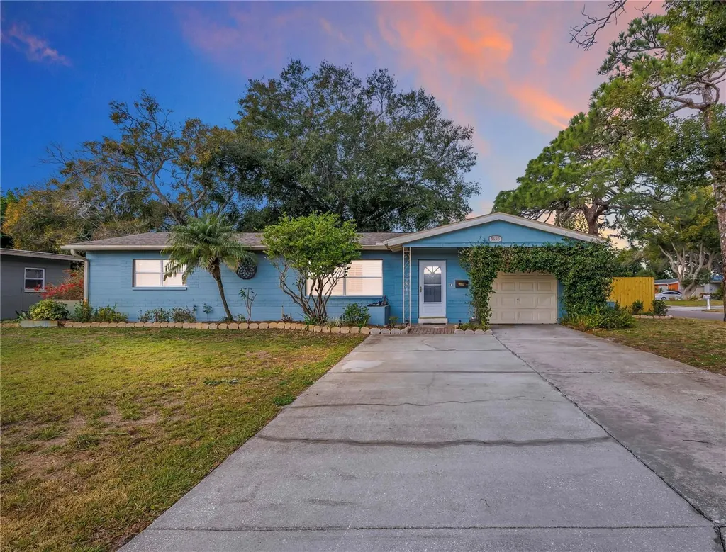 3990 59th Way N St Petersburg FL 33709