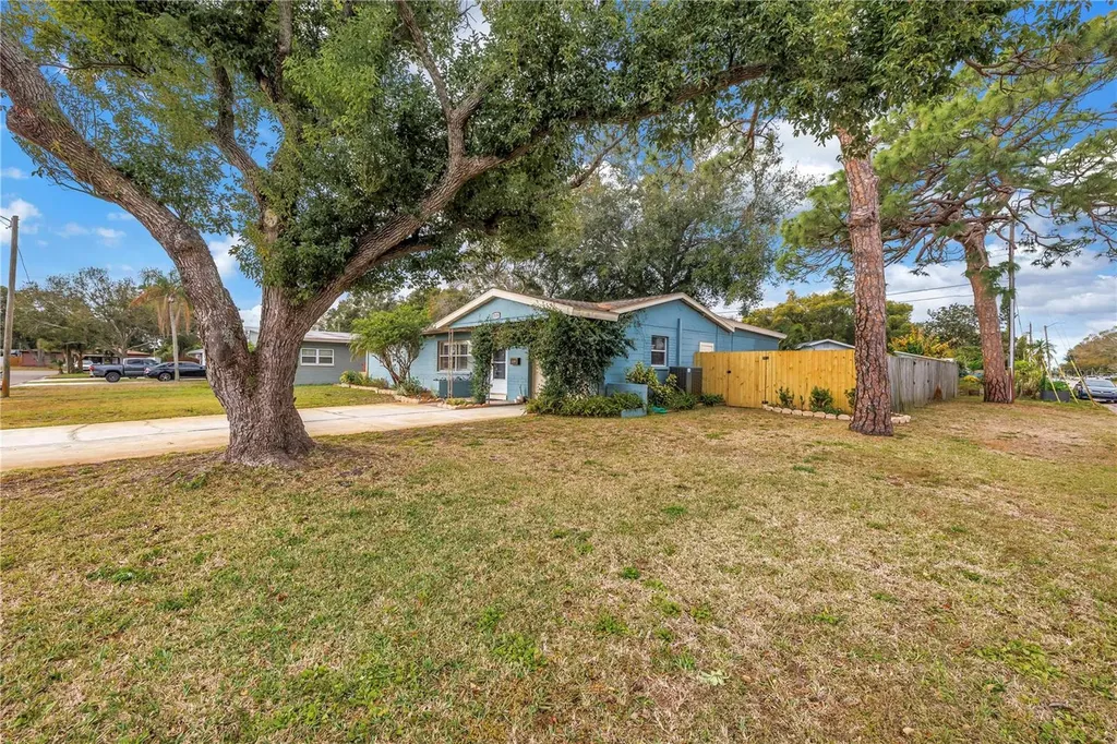 3990 59th Way N St Petersburg FL 33709