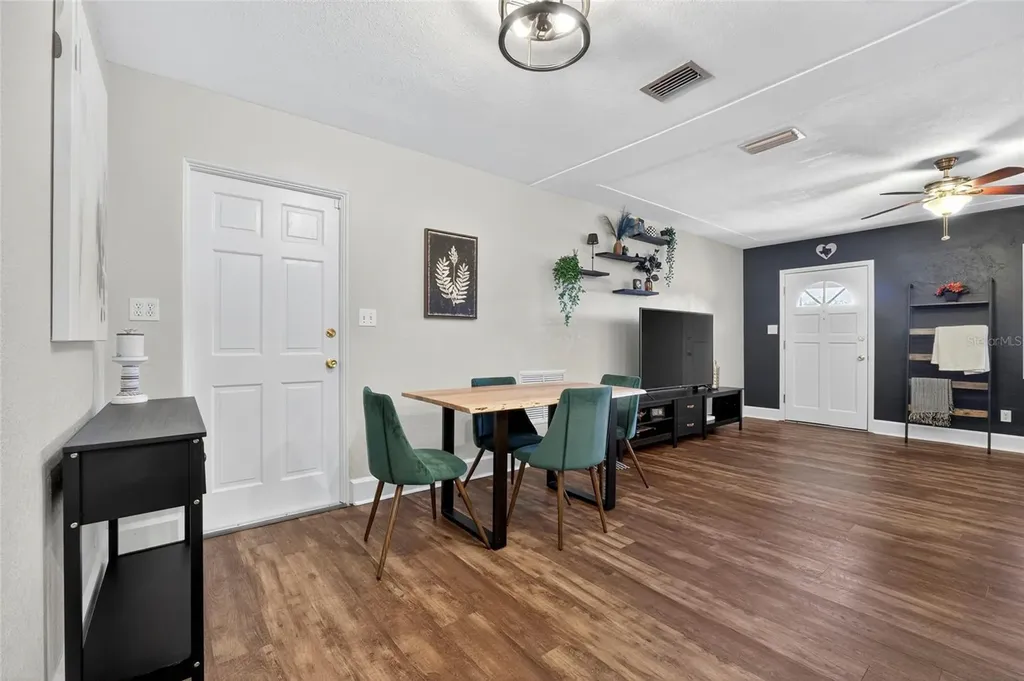 3990 59th Way N St Petersburg FL 33709