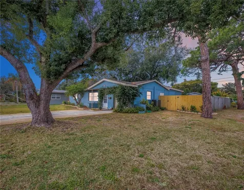 3990 59TH Way N St Petersburg FL 33709