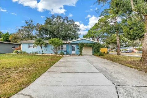 3990 59TH Way N St Petersburg FL 33709