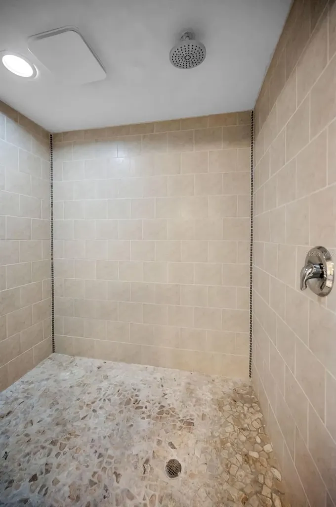 10206 4th Street E Treasure Island FL 33706