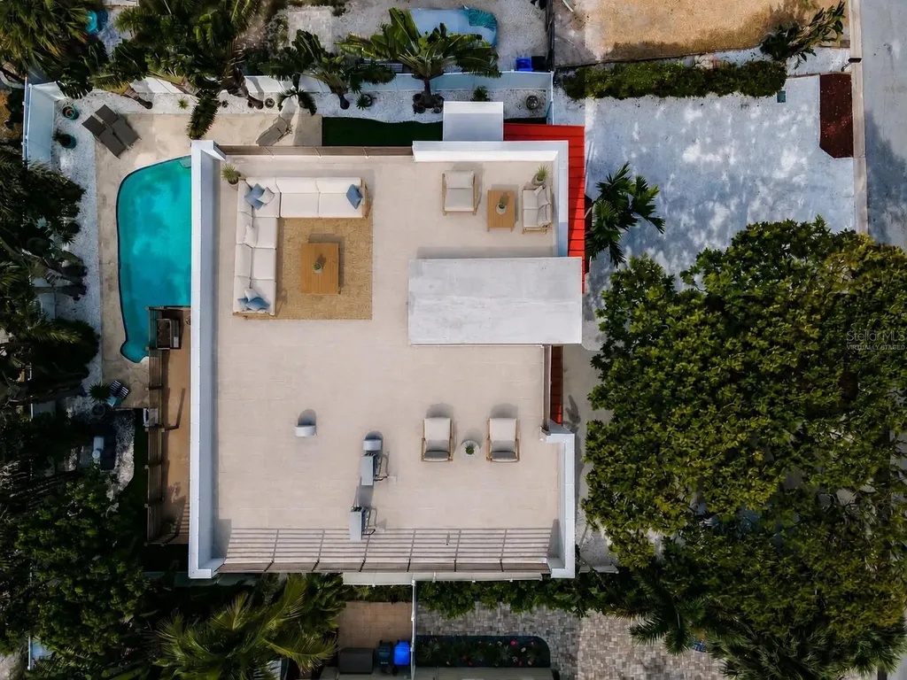 10206 4th Street E Treasure Island FL 33706