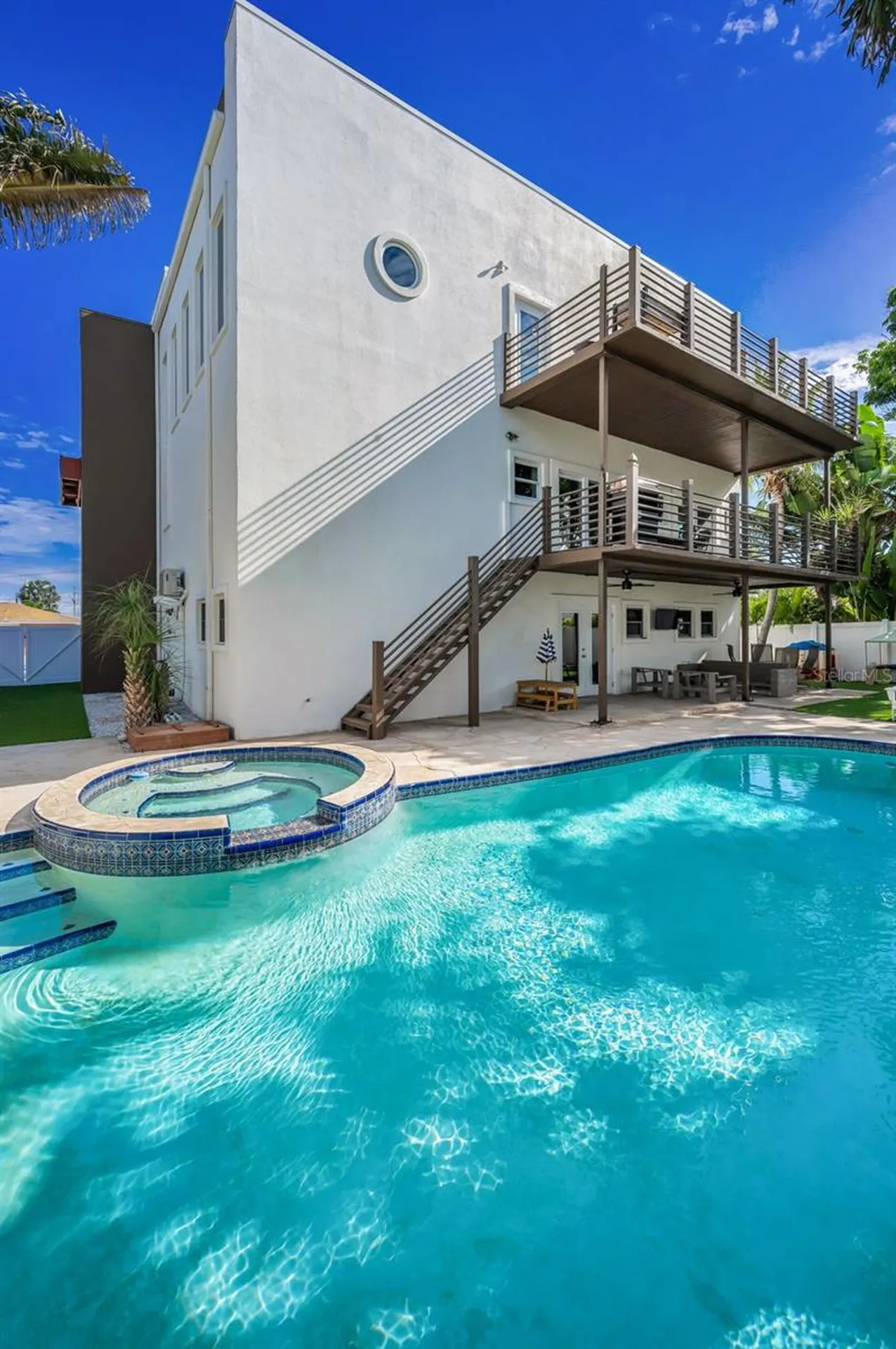 10206 4th Street E Treasure Island FL 33706