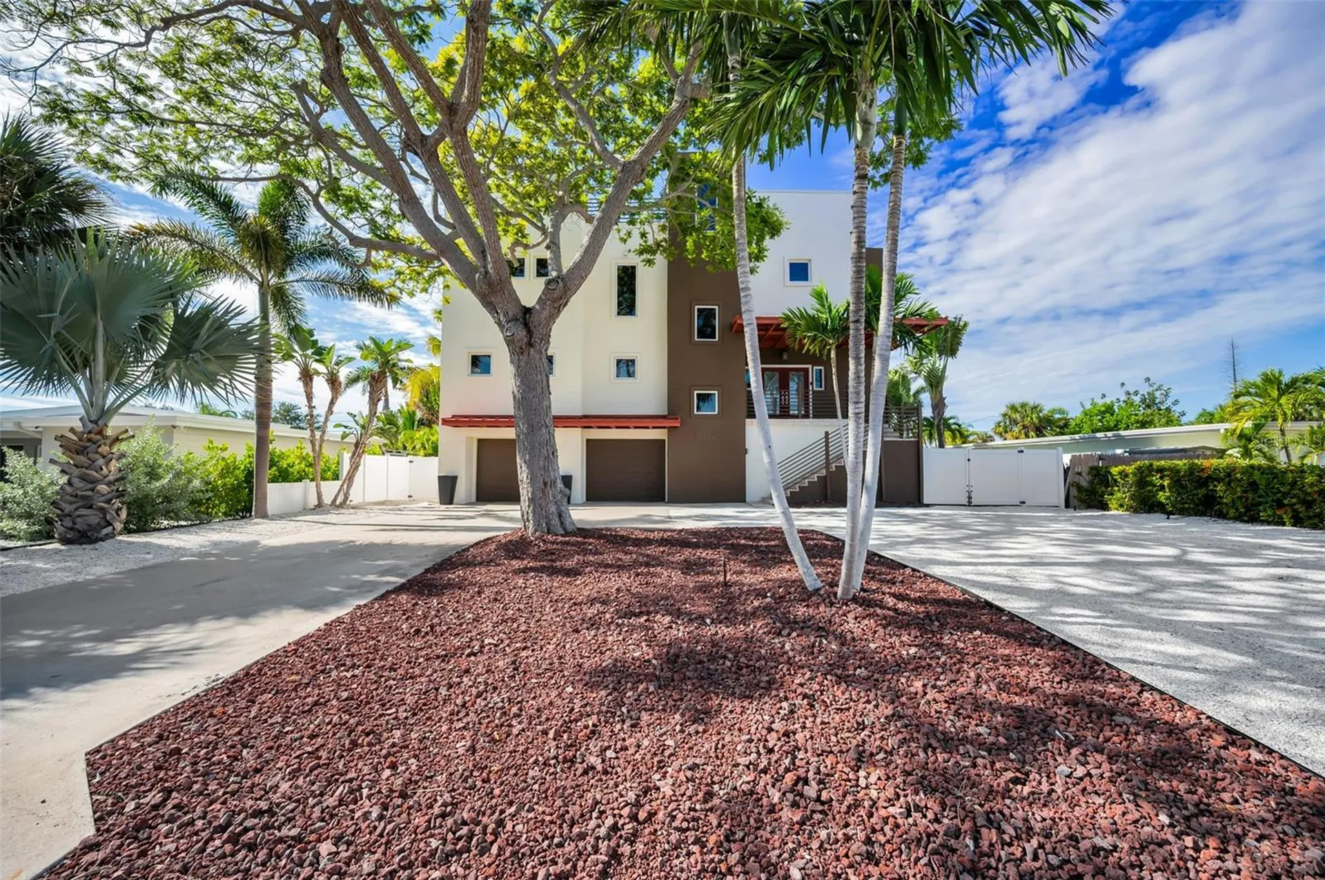 10206 4th Street E Treasure Island FL 33706
