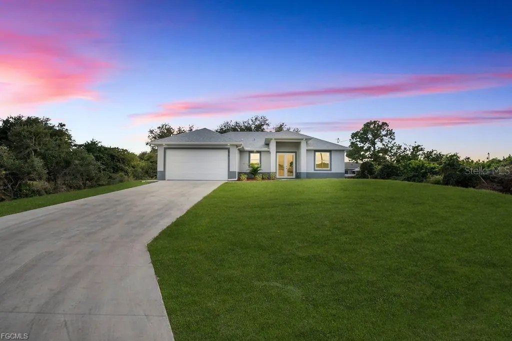 2915 6th Street SW Lehigh Acres FL 33976