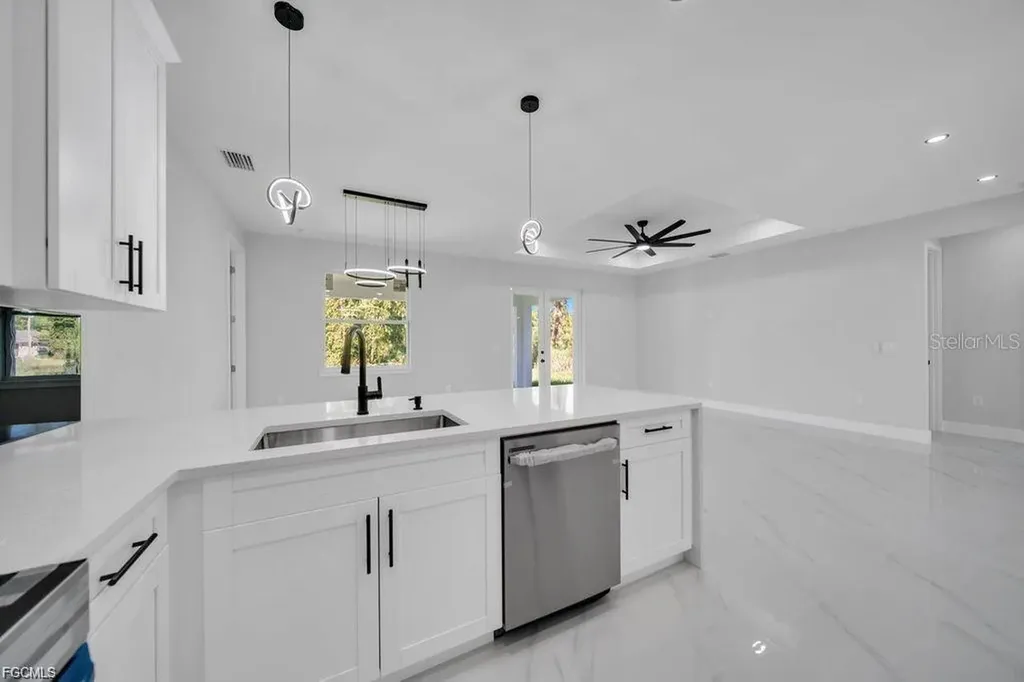 2915 6th Street SW Lehigh Acres FL 33976