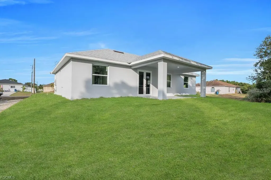 2915 6th Street SW Lehigh Acres FL 33976