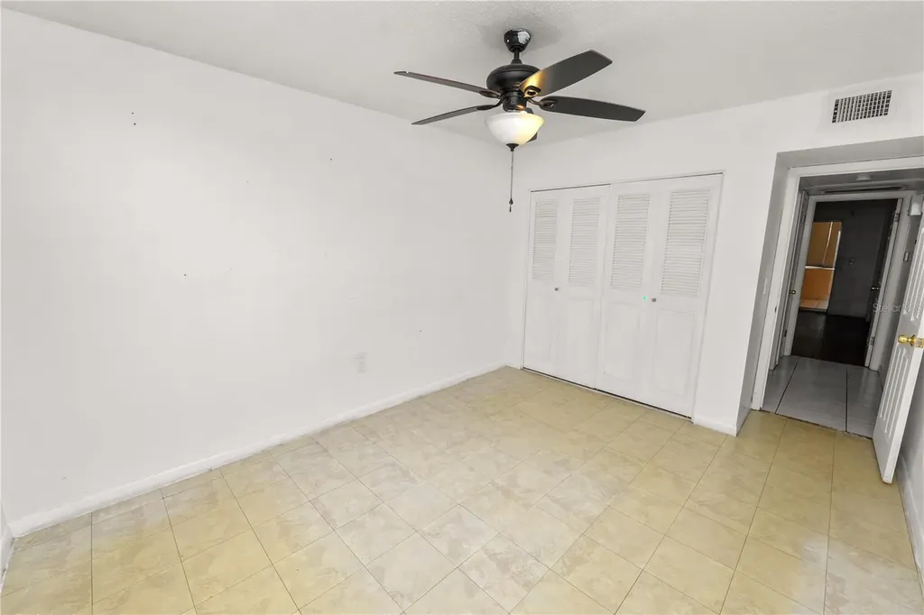5728 14th Avenue N St Petersburg FL 33710