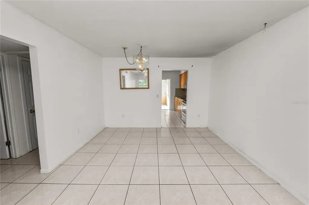 5728 14th Avenue N St Petersburg FL 33710