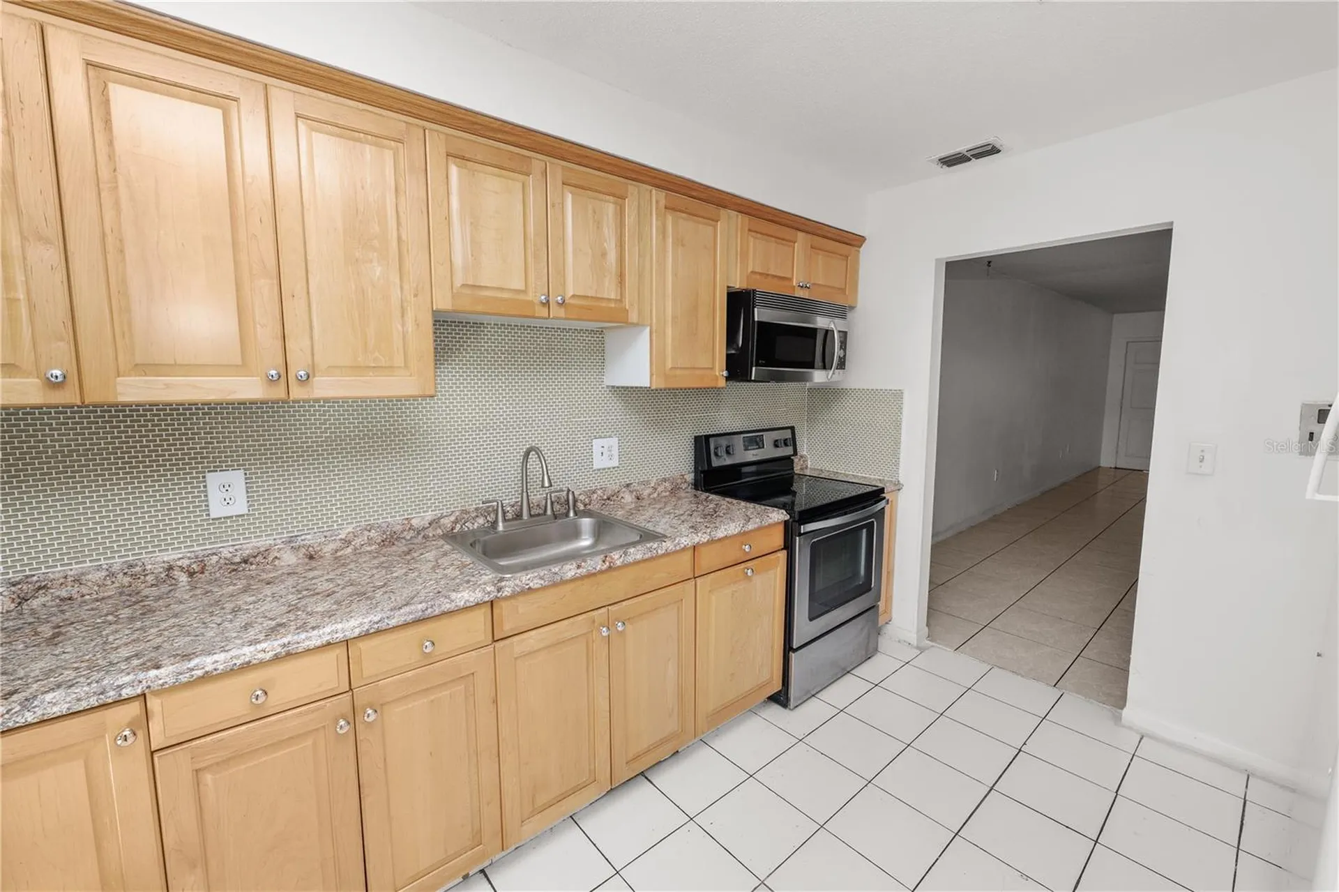 5728 14th Avenue N St Petersburg FL 33710