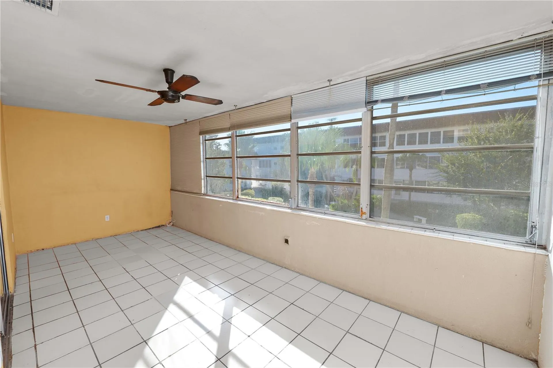 5728 14th Avenue N St Petersburg FL 33710