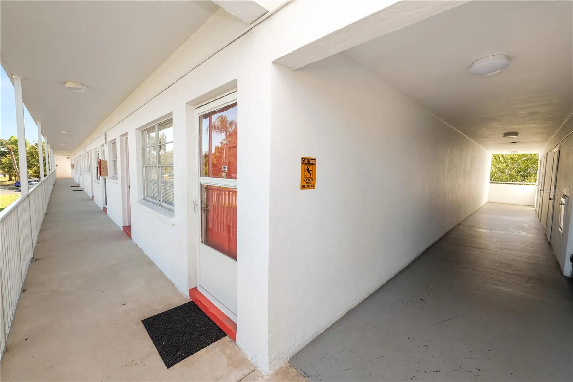 5728 14th Avenue N St Petersburg FL 33710