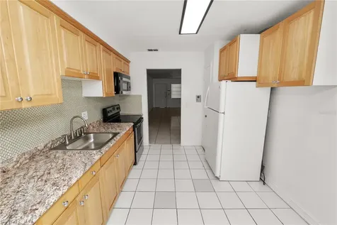 5728 14th Avenue N St Petersburg FL 33710