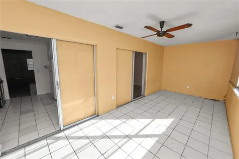 5728 14th Avenue N St Petersburg FL 33710