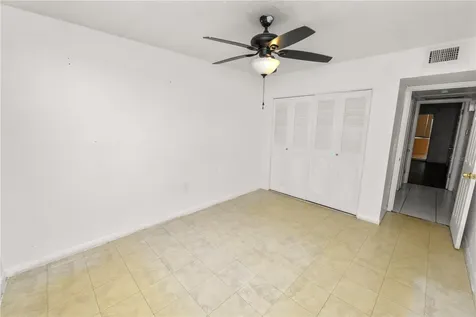 5728 14th Avenue N St Petersburg FL 33710