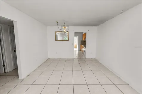 5728 14th Avenue N St Petersburg FL 33710
