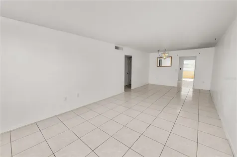 5728 14th Avenue N St Petersburg FL 33710