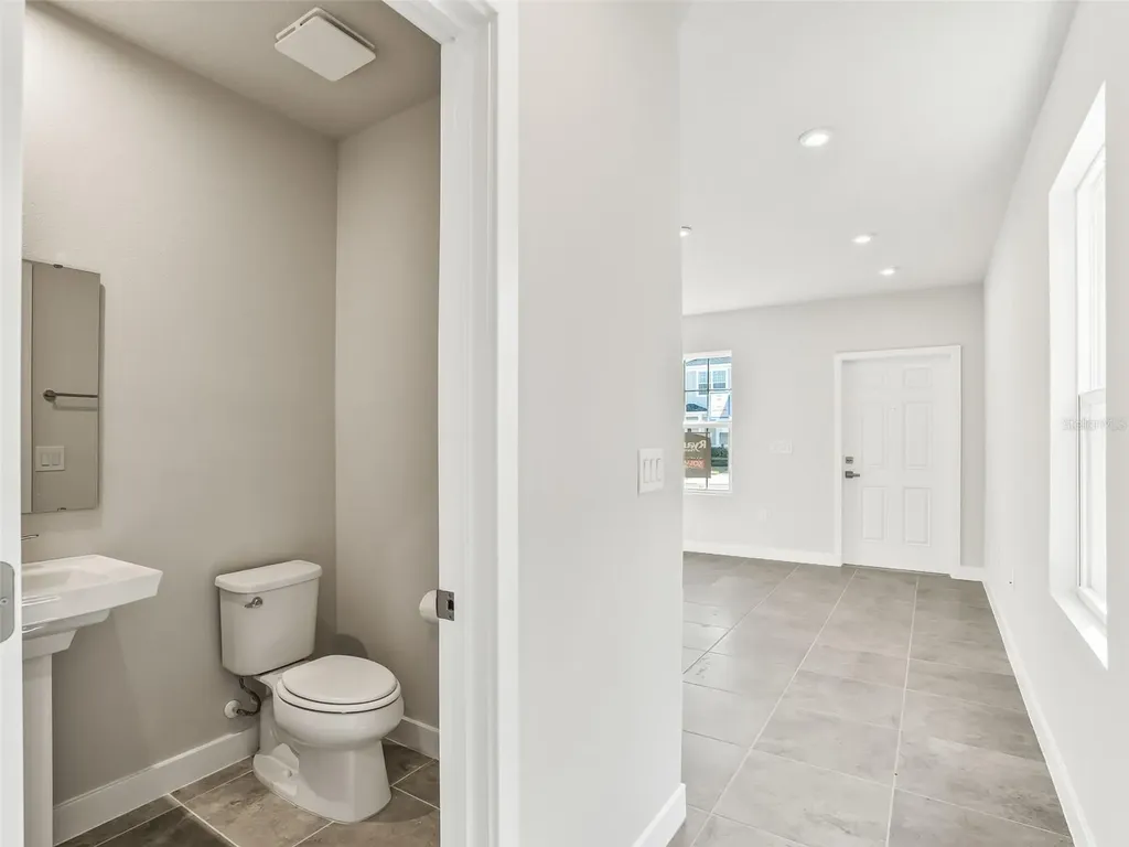 1205 Port Blue Way Lady Lake FL 32159