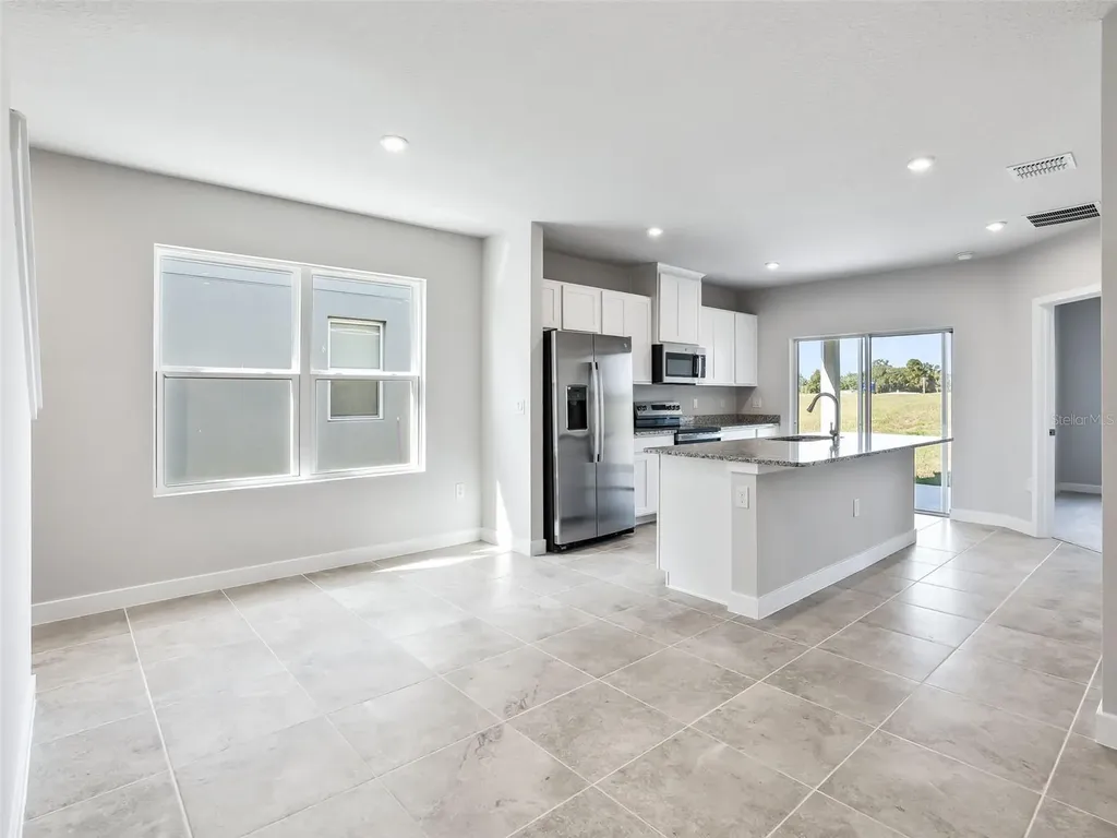 1205 Port Blue Way Lady Lake FL 32159