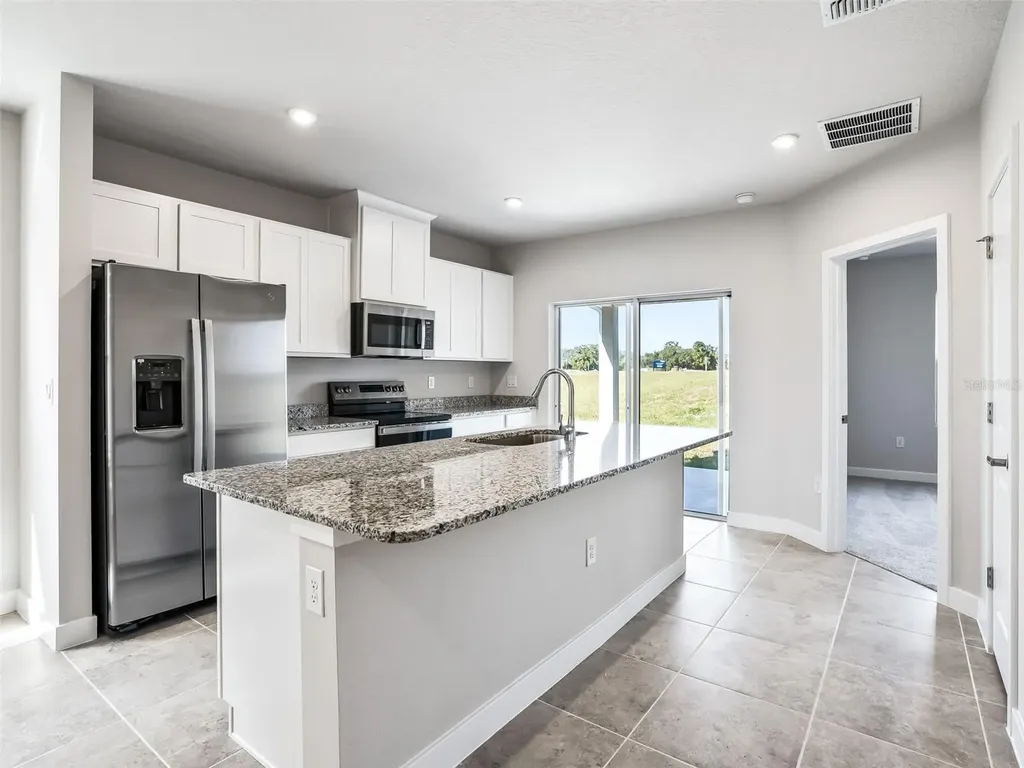 1205 Port Blue Way Lady Lake FL 32159