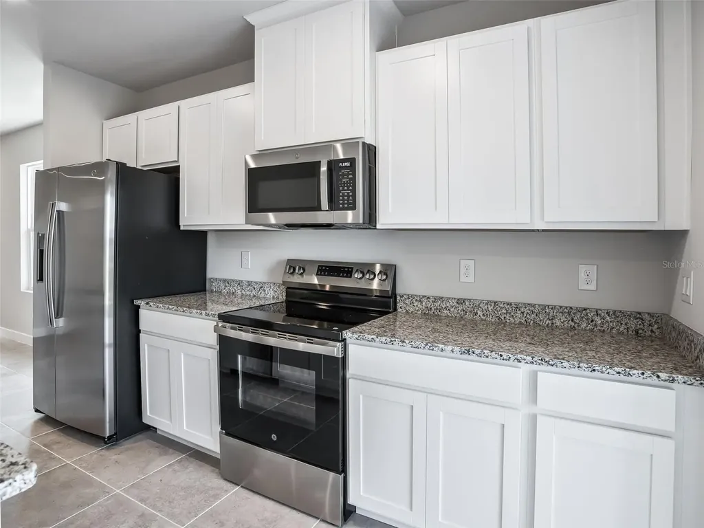 1205 Port Blue Way Lady Lake FL 32159
