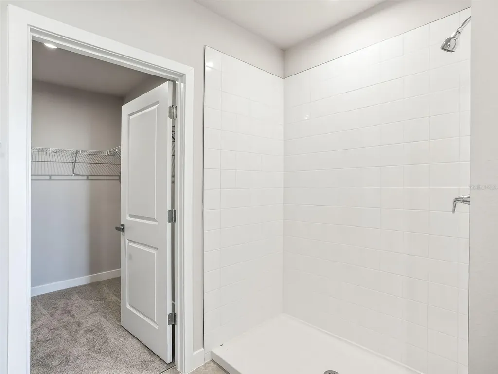 1205 Port Blue Way Lady Lake FL 32159