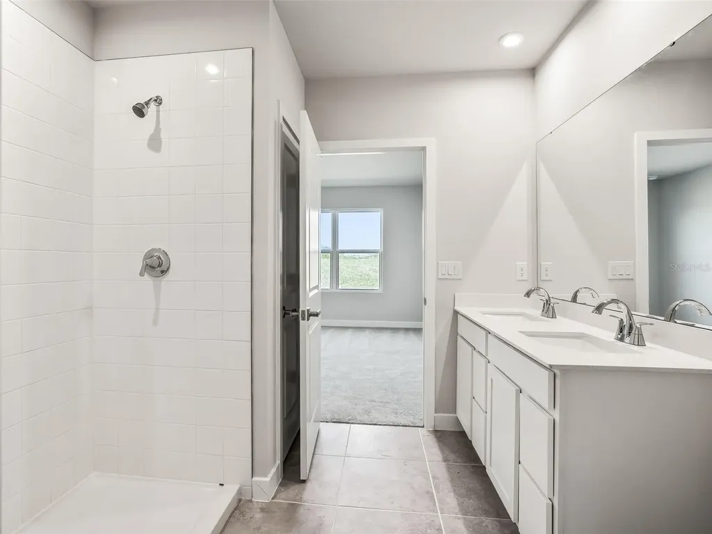 1205 Port Blue Way Lady Lake FL 32159
