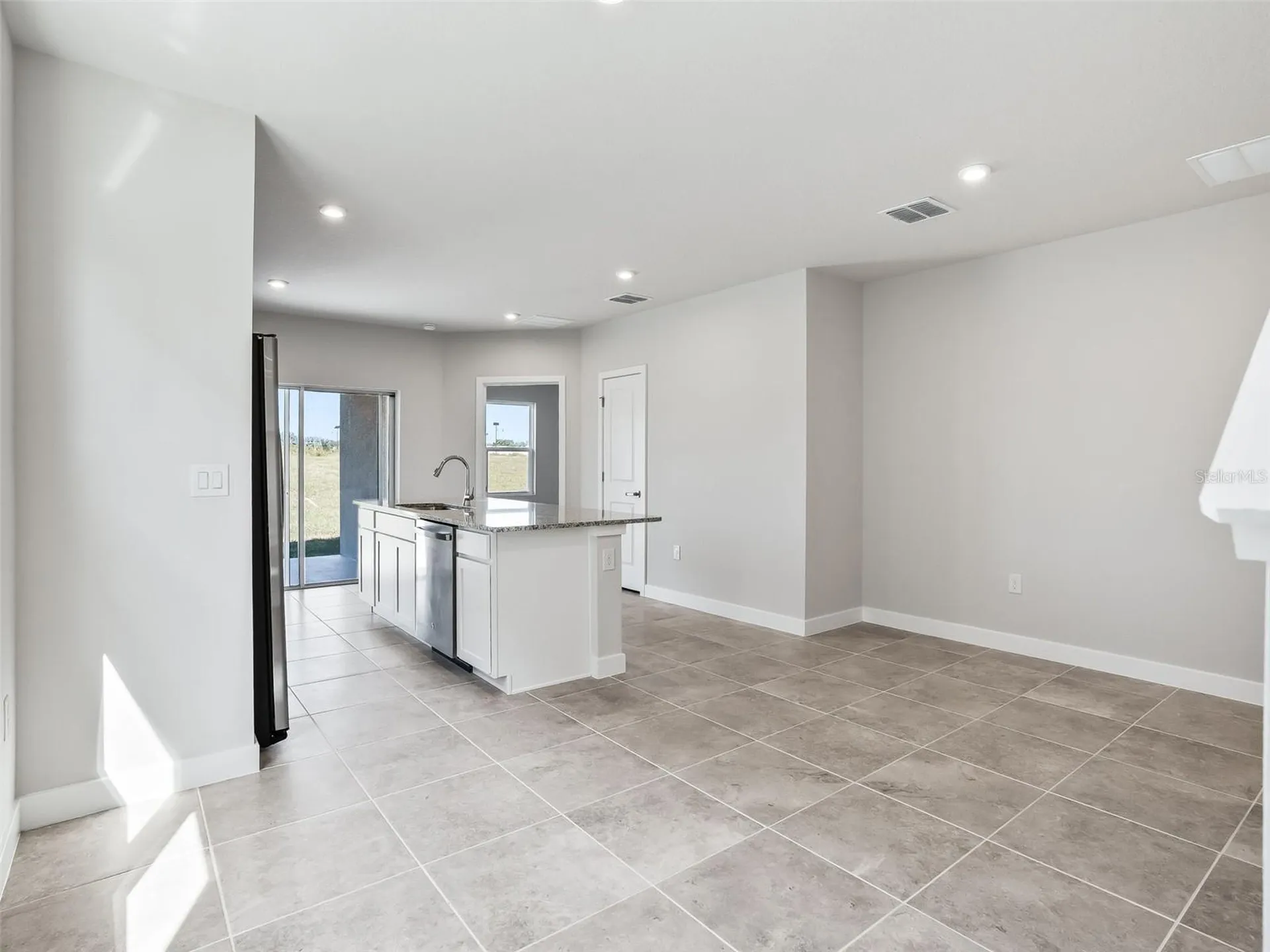 1205 Port Blue Way Lady Lake FL 32159